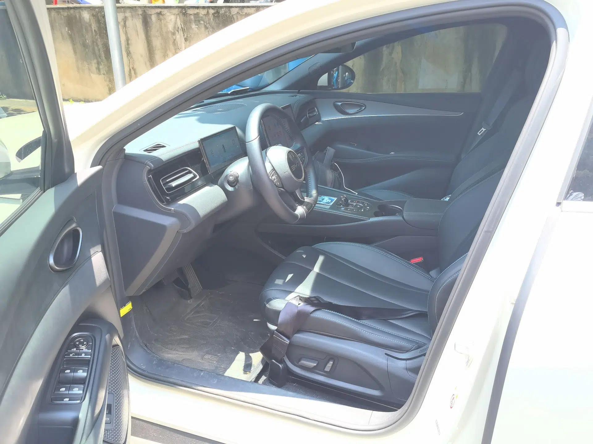 BYD Seal 06 New Energy 2024 DM-i 120KM Prestige Model — миниатюра 13