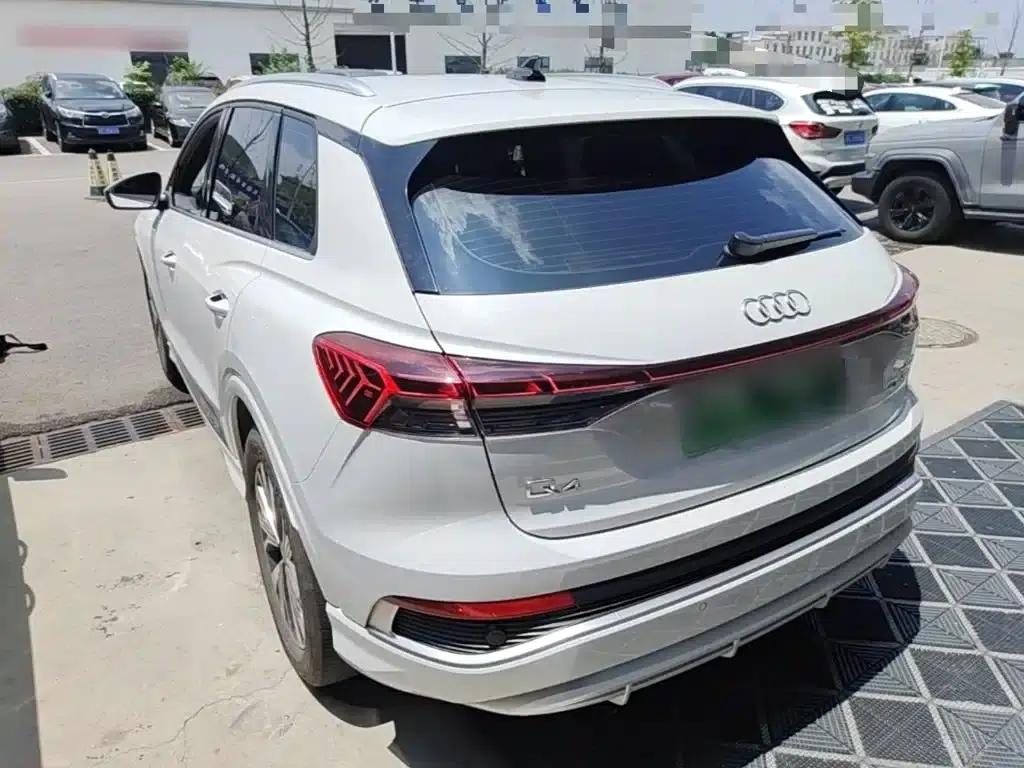 Audi Q4 e-tron 2022 40 e-tron Adventure Edition — миниатюра 5