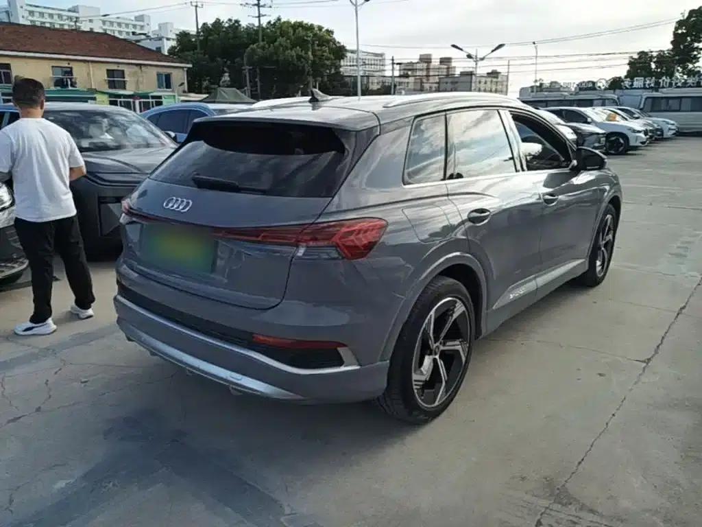 Audi Q4 e-tron 2023 Model 40 e-tron Trailblazer — миниатюра 7