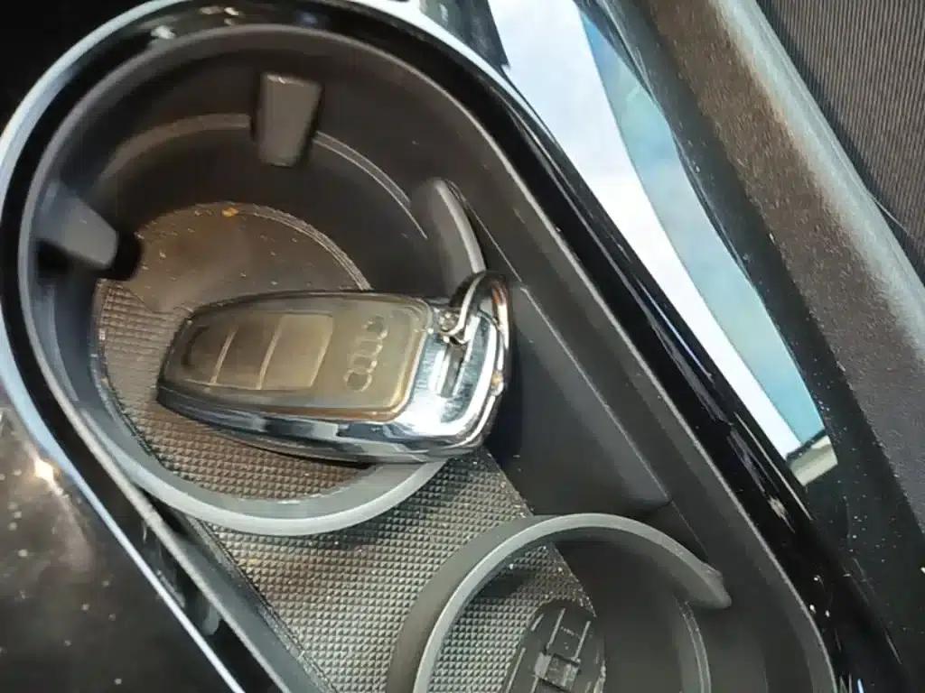 Audi Q4 e-tron 2023 Model 40 e-tron Trailblazer — миниатюра 9