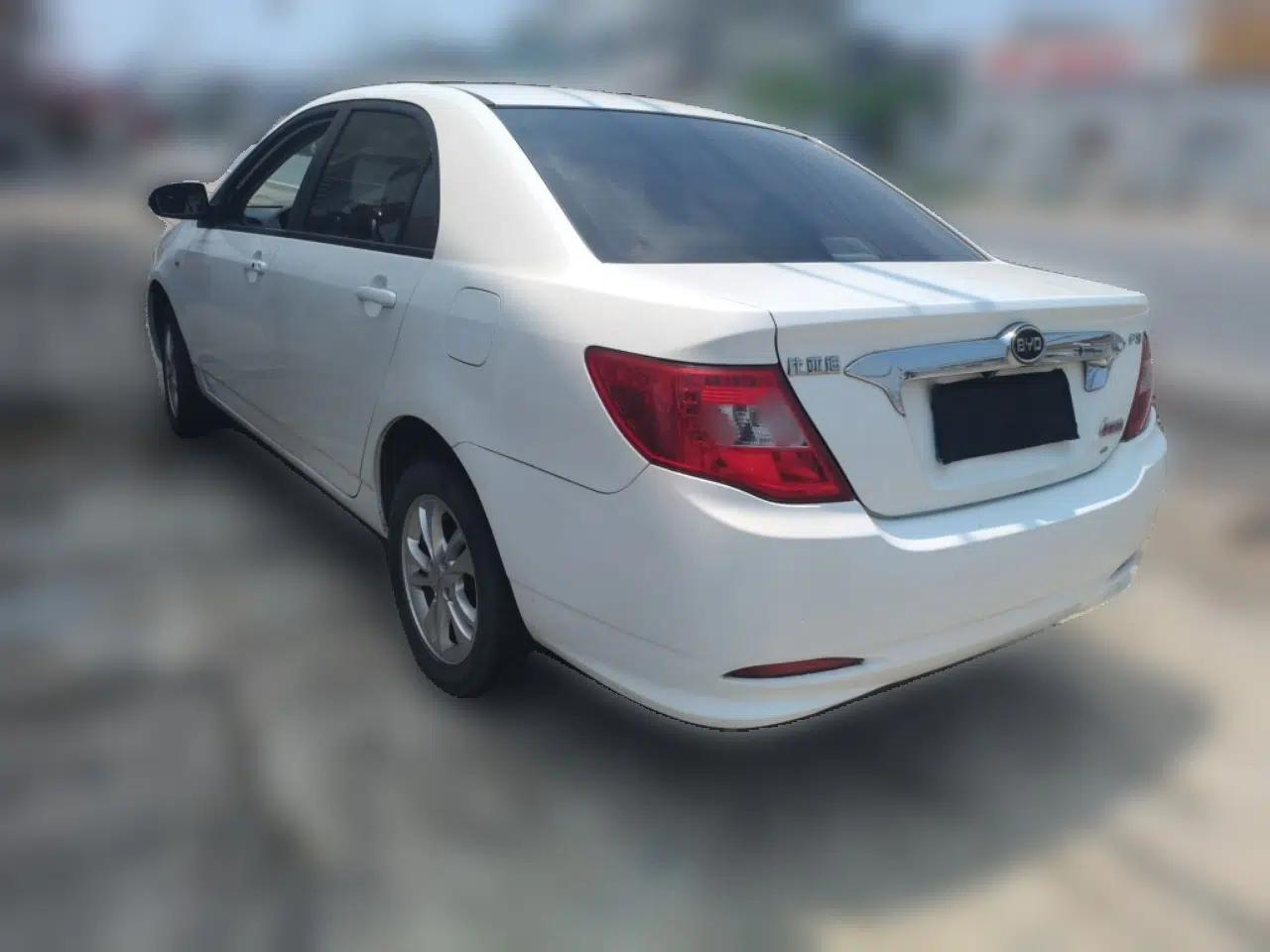 BYD F3 2015 Energy-Saving Edition 1.5L Automatic Luxury Model — миниатюра 4