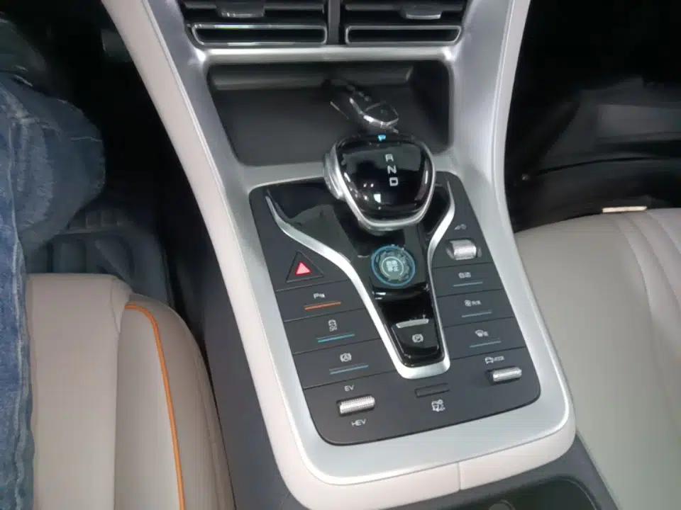 BYD Song Pro New Energy 2024 HONOR Edition DM-i 110KM Beyond Model — миниатюра 21