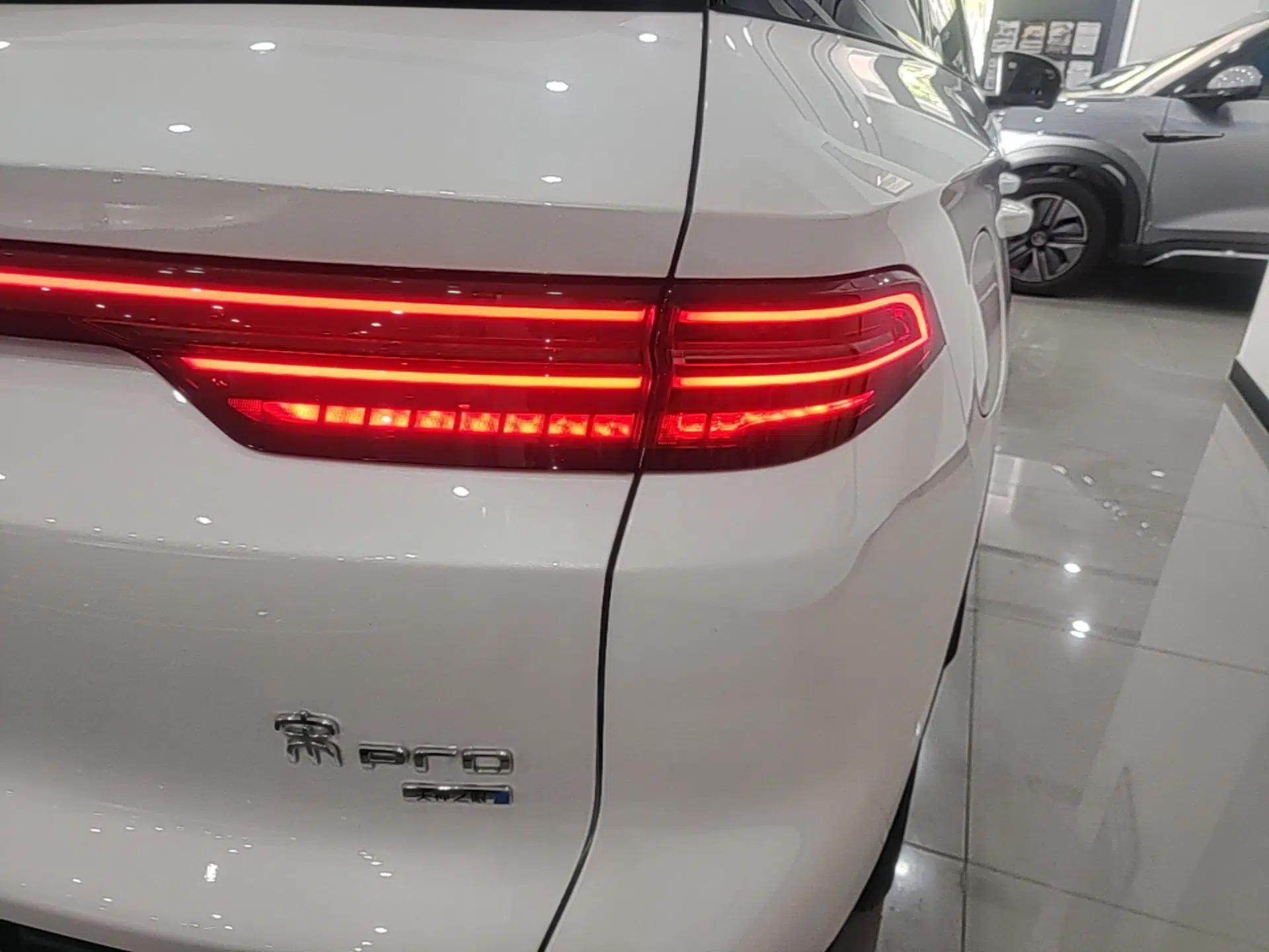 BYD Song Pro New Energy 2025 Second-Generation Intelligent Driving Version DM-i 115KM Superior Trim — миниатюра 9