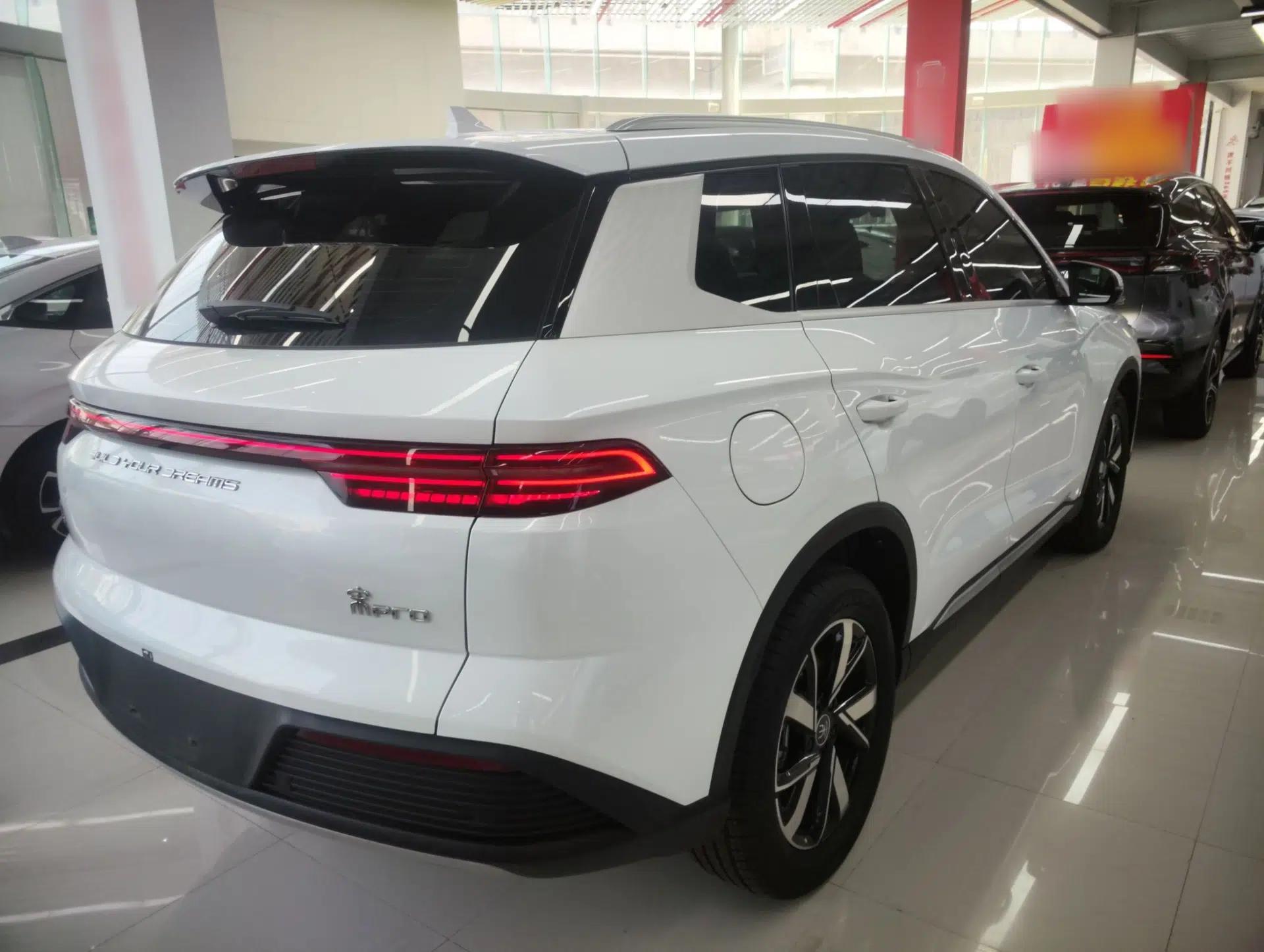 BYD Song Pro New Energy 2023 Champion Edition DM-i 110KM Beyond Model — миниатюра 4