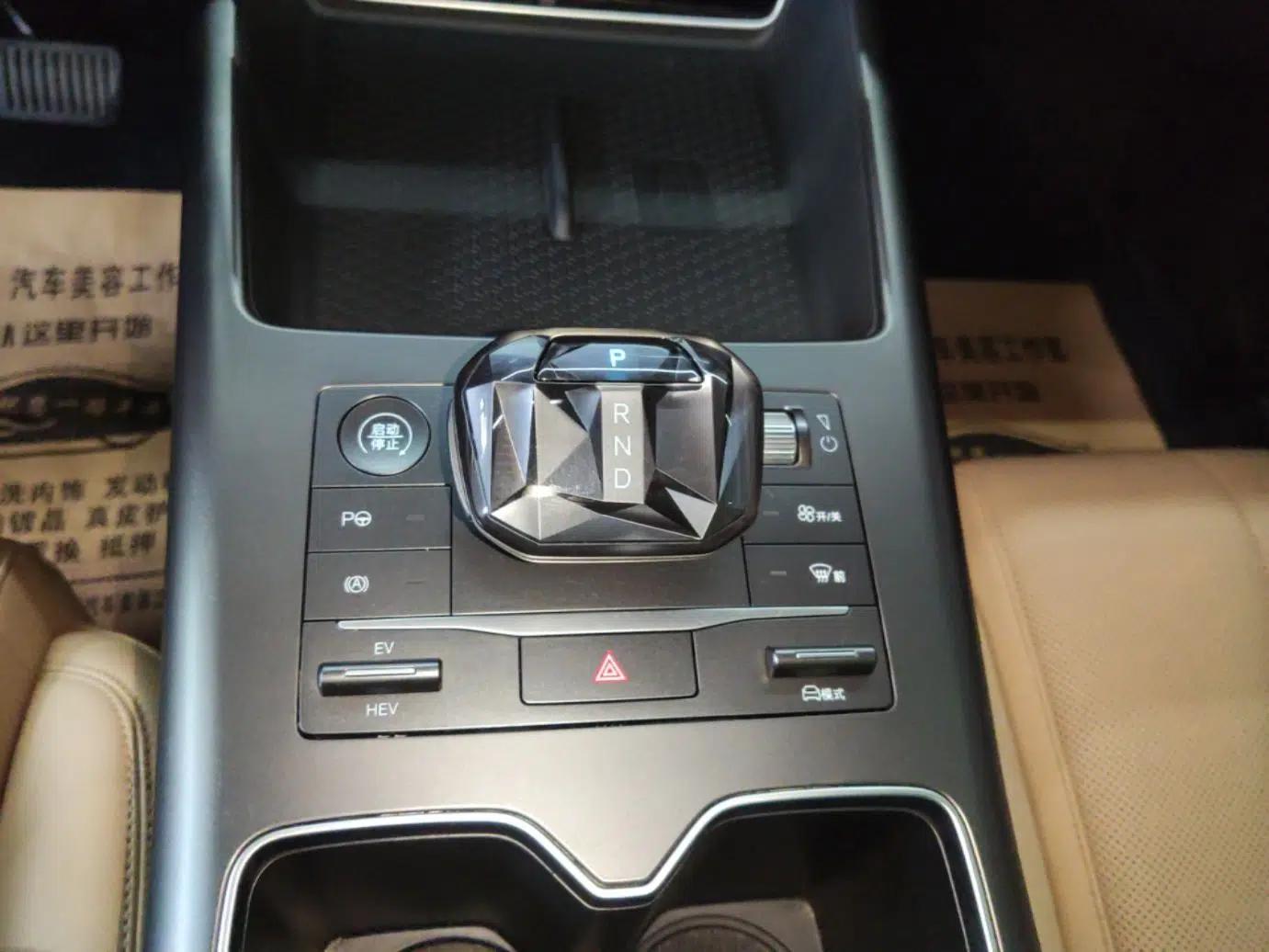 BYD Song Pro New Energy 2025 2nd Generation Intelligent Driving Version DM-i 75KM Leading Edition — миниатюра 16