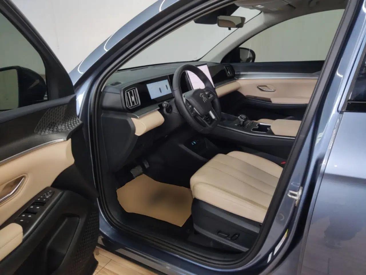 BYD Song Pro New Energy 2025 2nd Generation Intelligent Driving Version DM-i 75KM Leading Edition — миниатюра 18