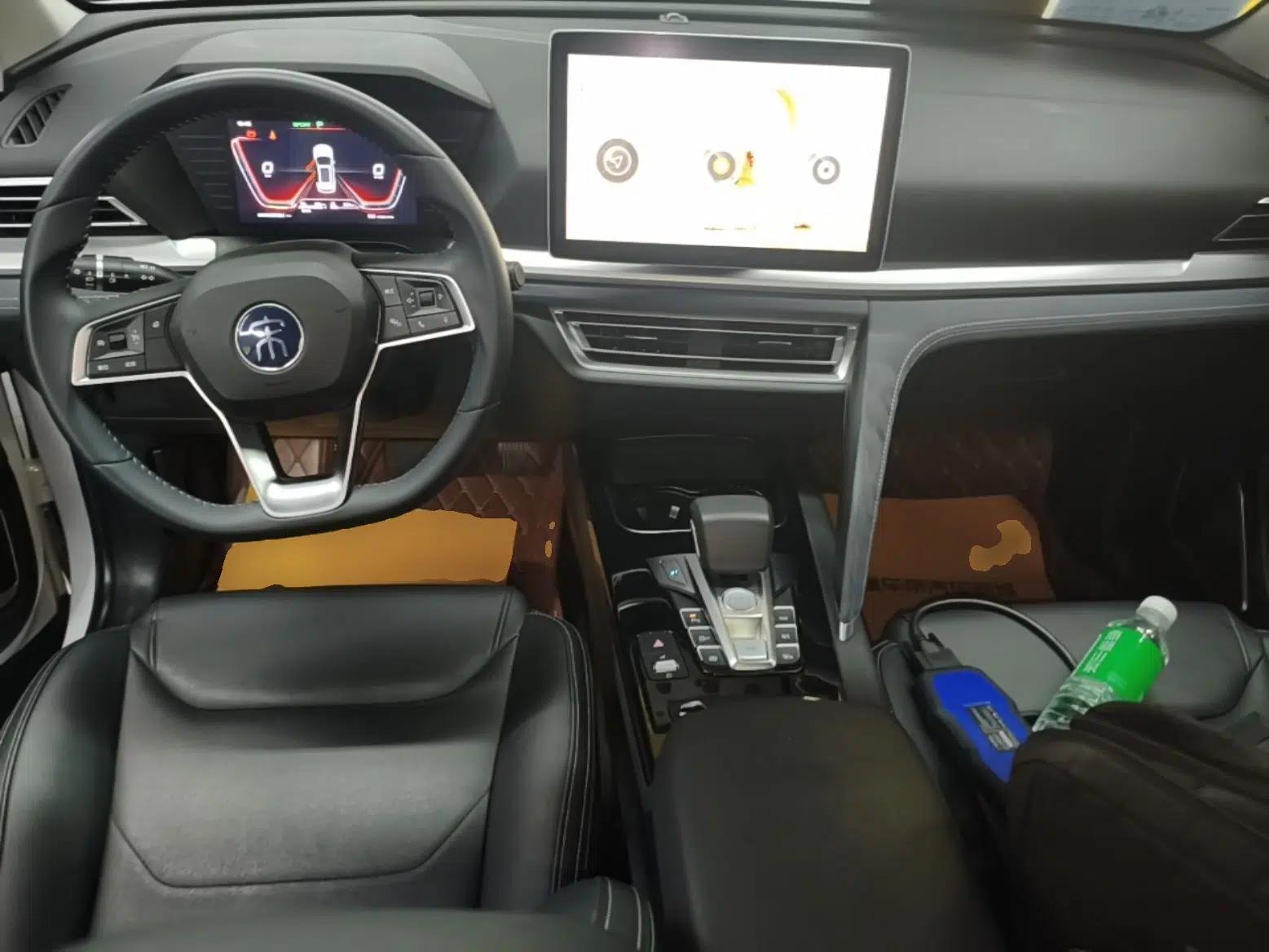 BYD Song Pro New Energy 2019 DM 1.5T Four-Wheel Drive Performance Edition Deluxe Model — миниатюра 12