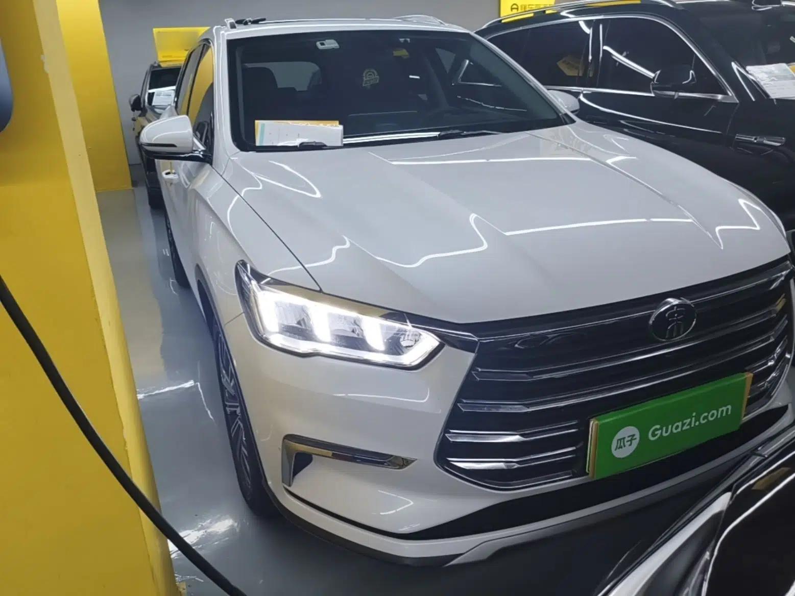 BYD Song Pro New Energy 2019 DM 1.5T Four-Wheel Drive Performance Edition Deluxe Model — миниатюра 3