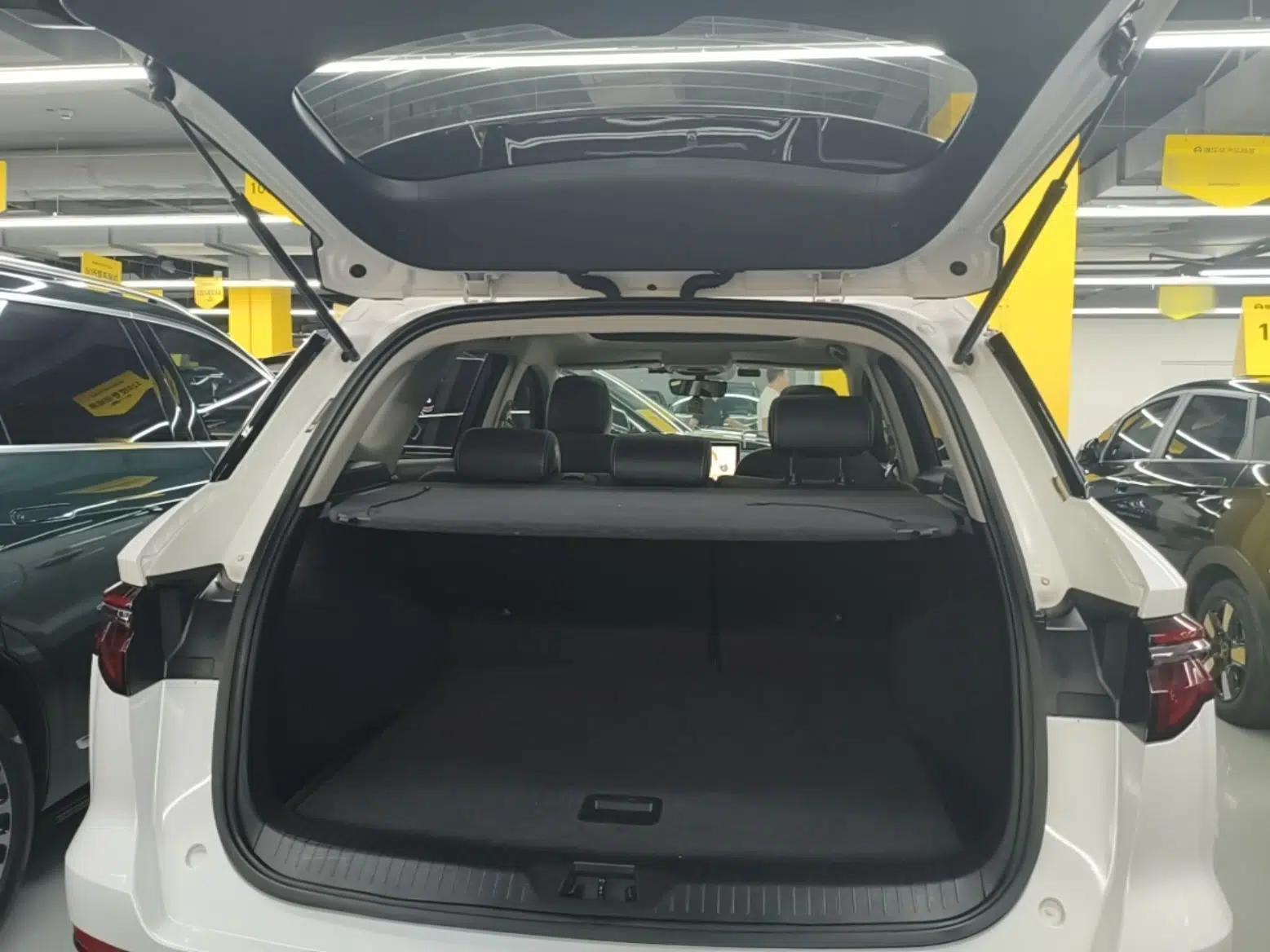 BYD Song Pro New Energy 2019 DM 1.5T Four-Wheel Drive Performance Edition Deluxe Model — миниатюра 22