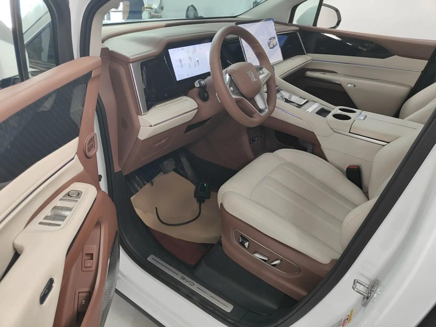 BYD Xia 2025 DM-i 1.5T 180km Beyond Edition — миниатюра 18