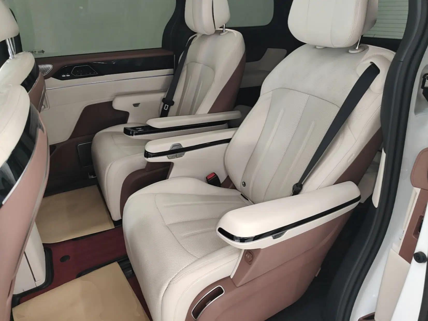 BYD Xia 2025 DM-i 1.5T 180km Beyond Edition — миниатюра 20