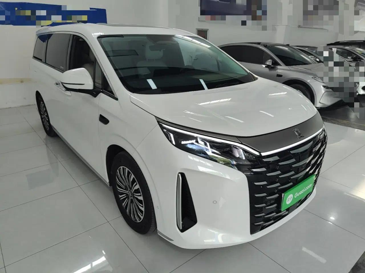 BYD Xia 2025 DM-i 1.5T 180km Beyond Edition — миниатюра 3