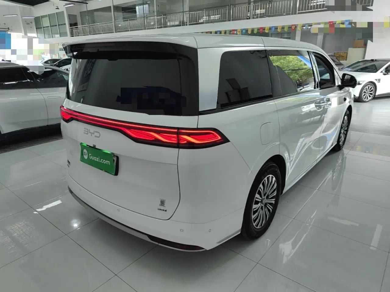 BYD Xia 2025 DM-i 1.5T 180km Beyond Edition — миниатюра 6
