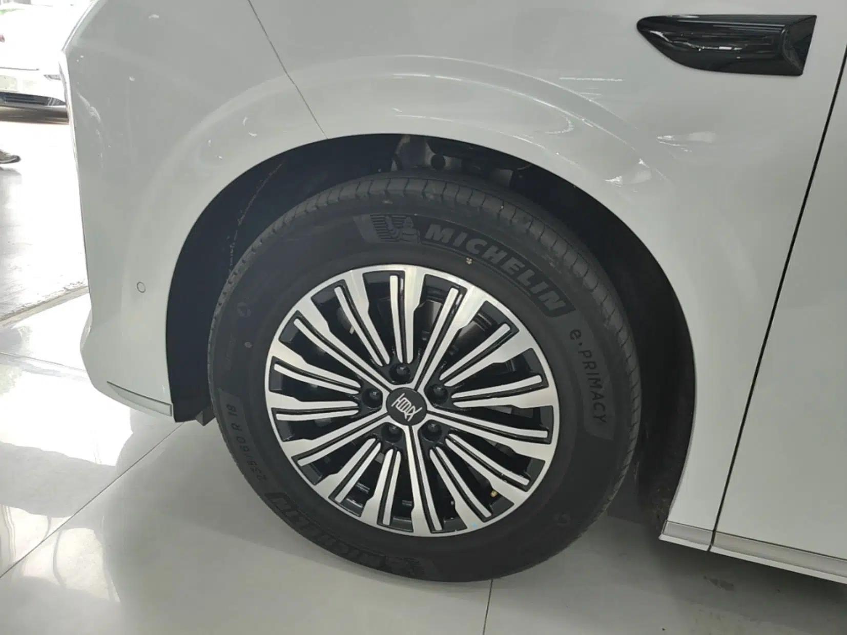 BYD Xia 2025 DM-i 1.5T 180km Beyond Edition — миниатюра 10