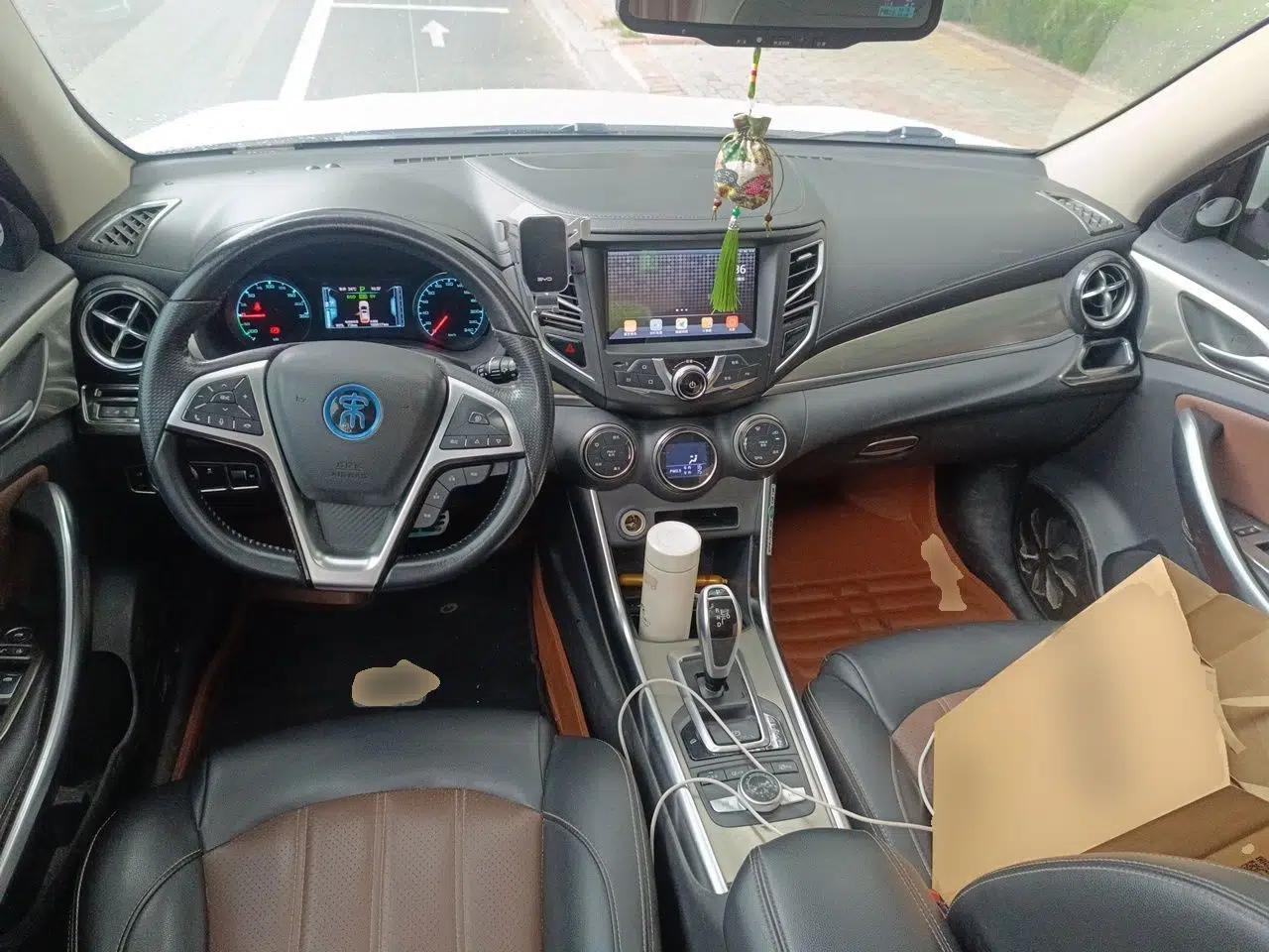 BYD Song New Energy 2017 Song DM 1.5TID All-Wheel Drive Luxury Model — миниатюра 9