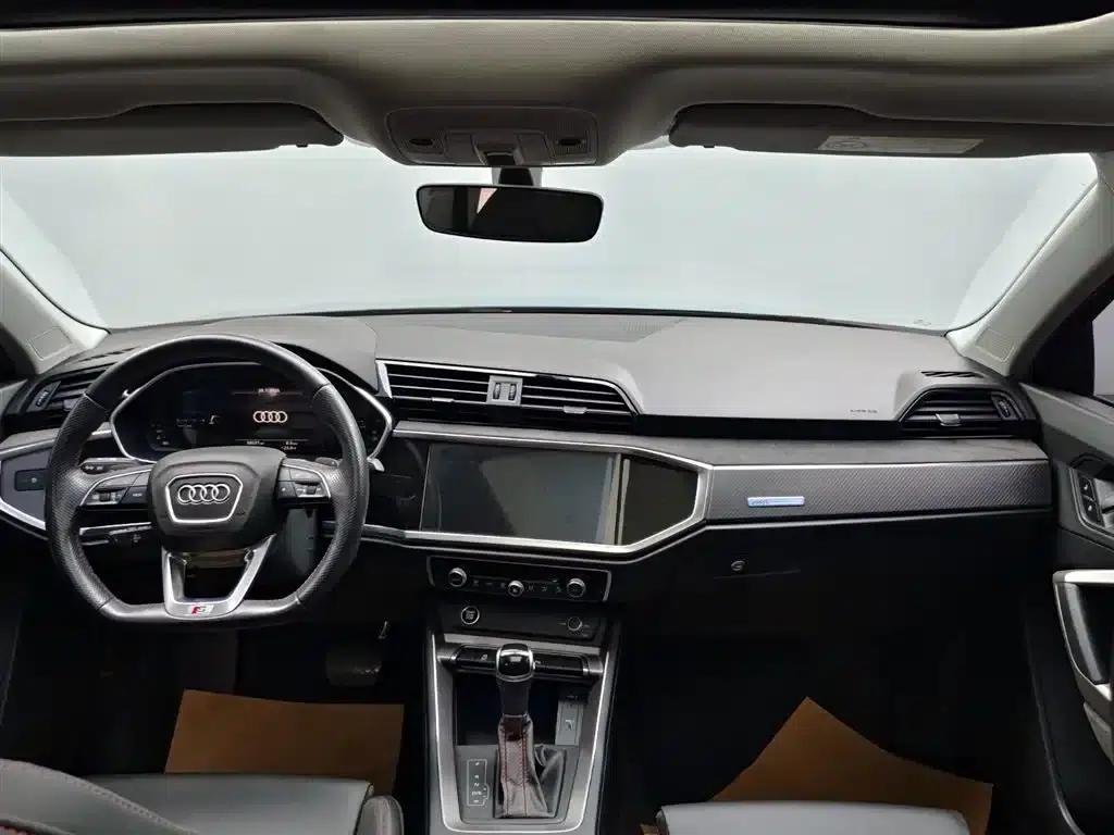 Audi Q3 Sportback 2022 40 TFSI RS Package (Sports Edition) — миниатюра 7