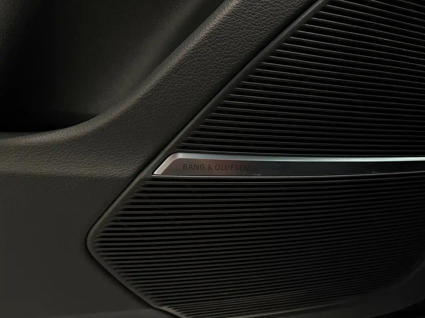 Audi Q8 2023 55 TFSI Luxury Dynamic — миниатюра 7