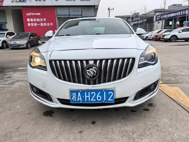 Buick Regal 2015 2.0L Elite Fashion Edition — миниатюра 2