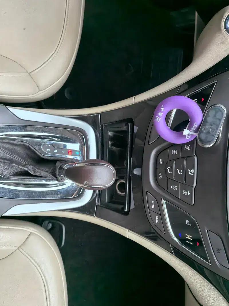 Buick Regal 2015 2.0L Elite Fashion Edition — миниатюра 7