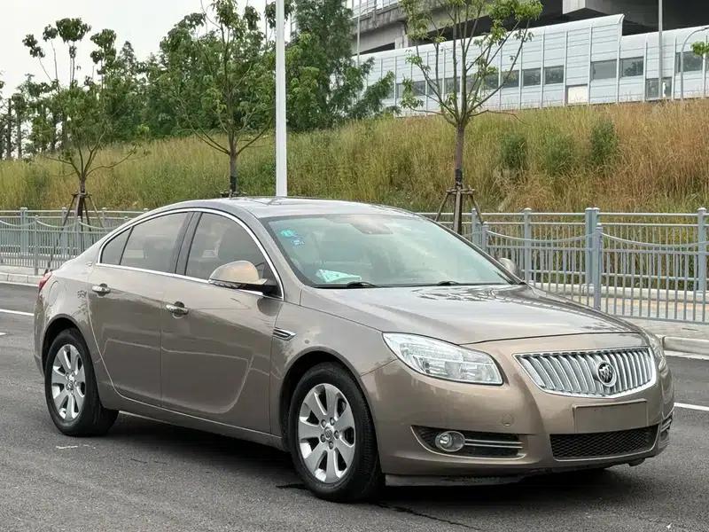 Buick Regal 2010 2.0L Expo Edition — миниатюра 3