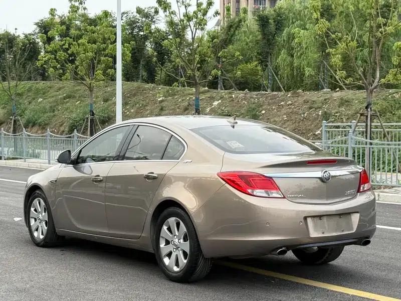 Buick Regal 2010 2.0L Expo Edition — миниатюра 4