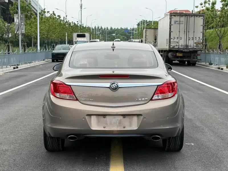 Buick Regal 2010 2.0L Expo Edition — миниатюра 5