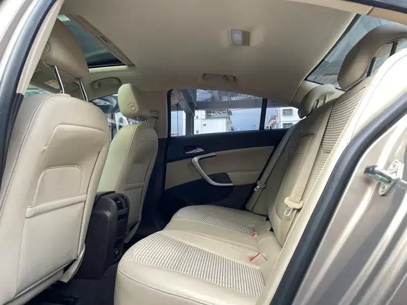 Buick Regal 2015 2.0L Leading Fashion Edition — миниатюра 9