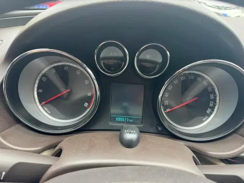 Buick Regal 2015 2.0L Leading Fashion Edition — миниатюра 9