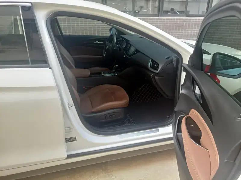 Buick Regal 2017 20T Elite — миниатюра 8