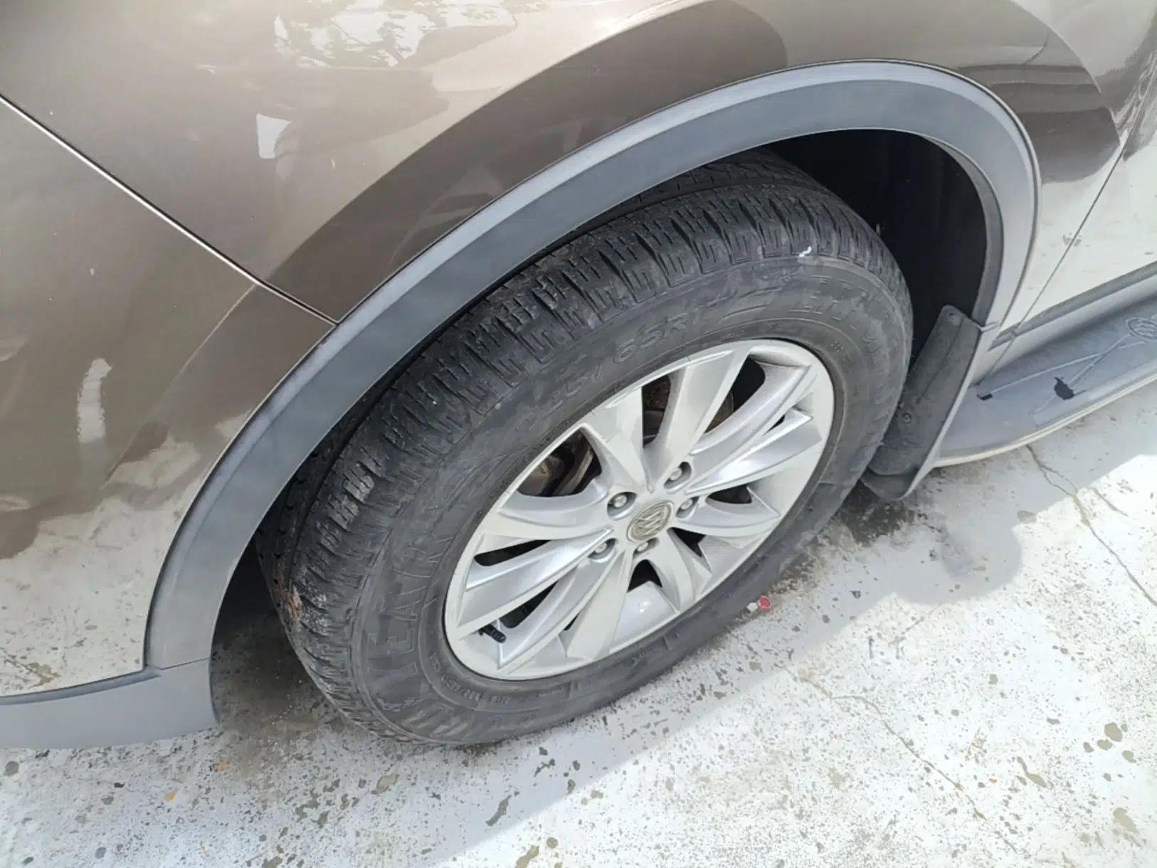 Buick Envision 2017 28T Four-Wheel Drive Elite Model — миниатюра 10