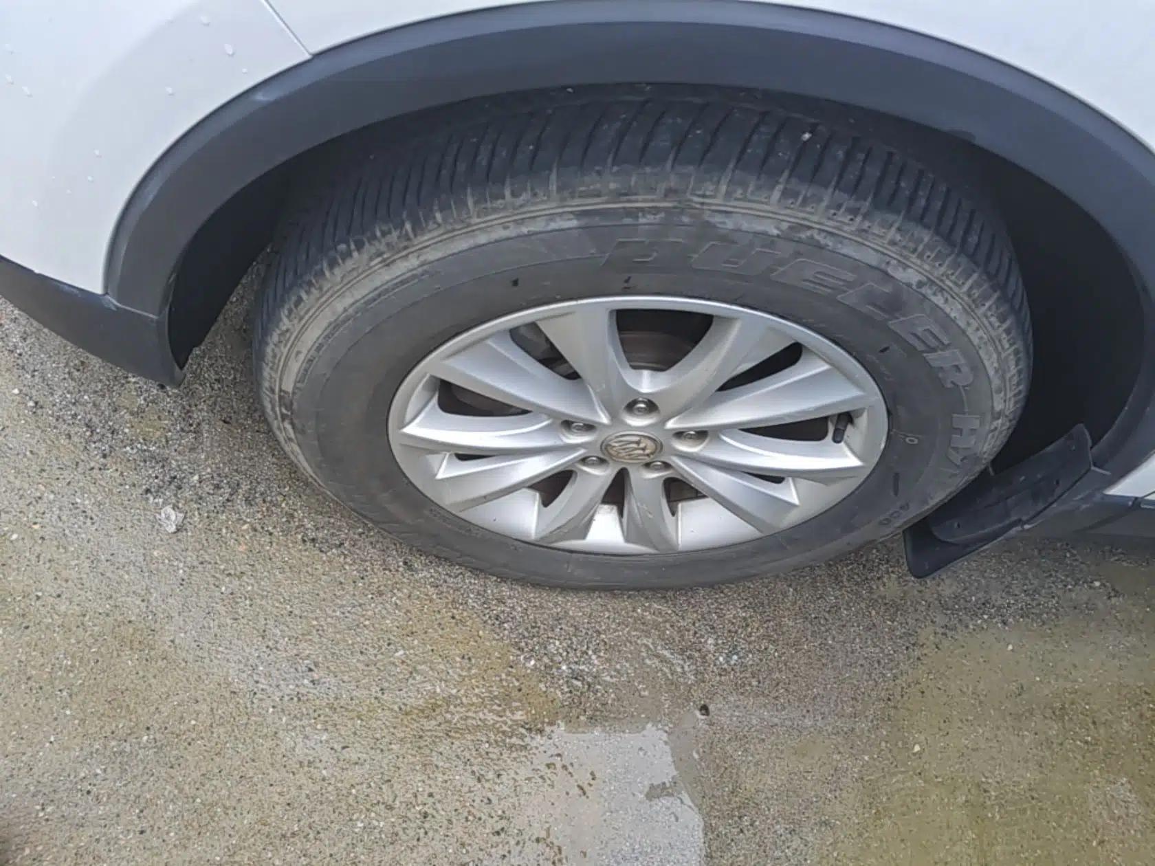Buick Envision 2017 28T Four-Wheel Drive Elite Model — миниатюра 10