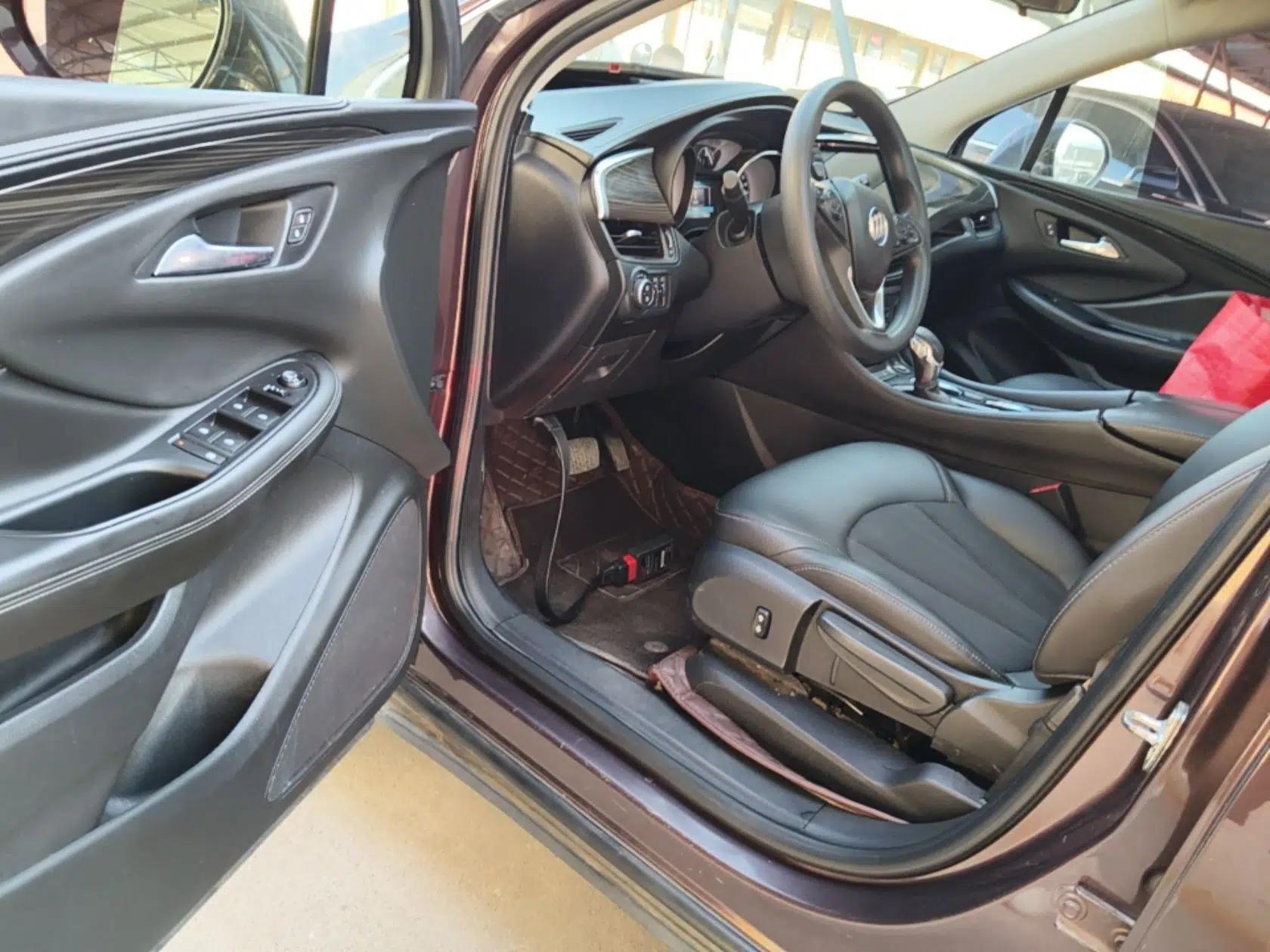 Buick Envision 2018 20T Two-Wheel-Drive Leading Model — миниатюра 18