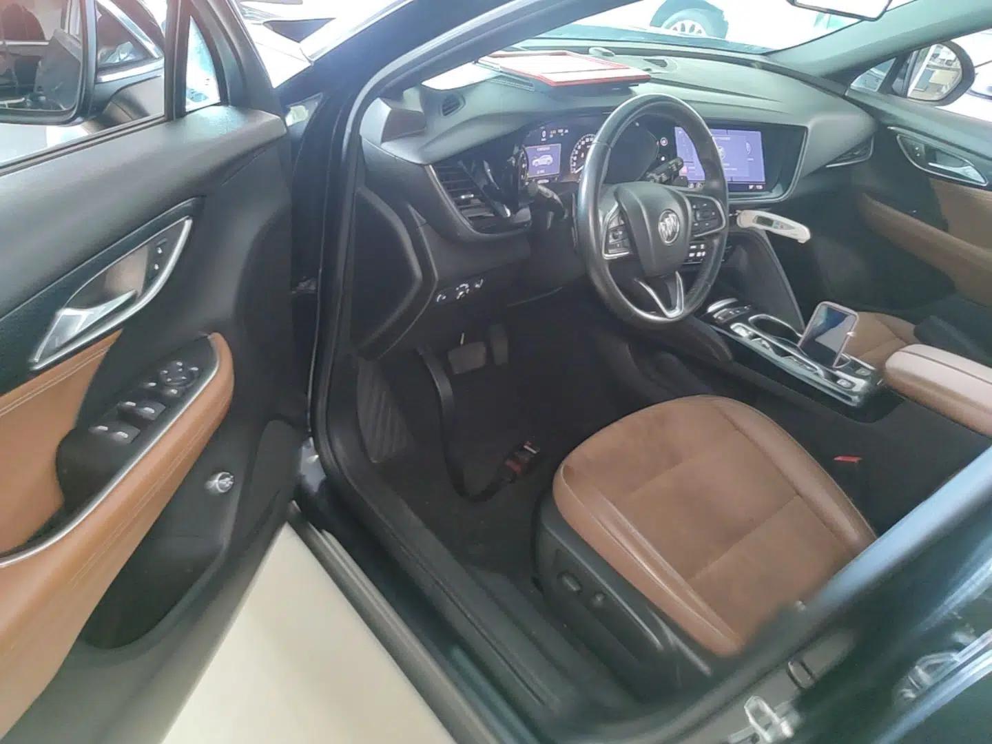 Buick Envision 2020 Encore S 652T Two-Wheel Drive Luxury Model — миниатюра 23
