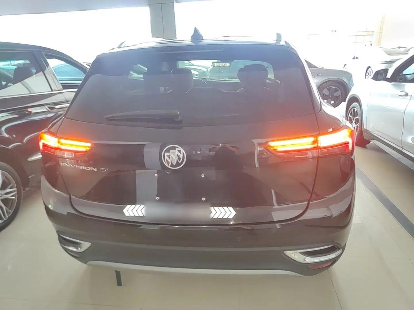Buick Envision 2020 Encore S 652T Two-Wheel Drive Luxury Model — миниатюра 5