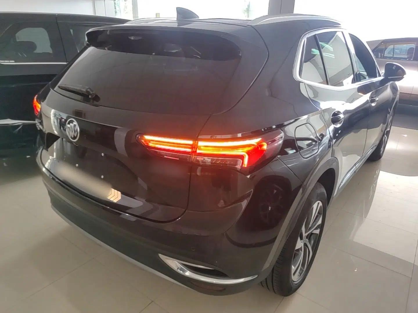 Buick Envision 2020 Encore S 652T Two-Wheel Drive Luxury Model — миниатюра 6