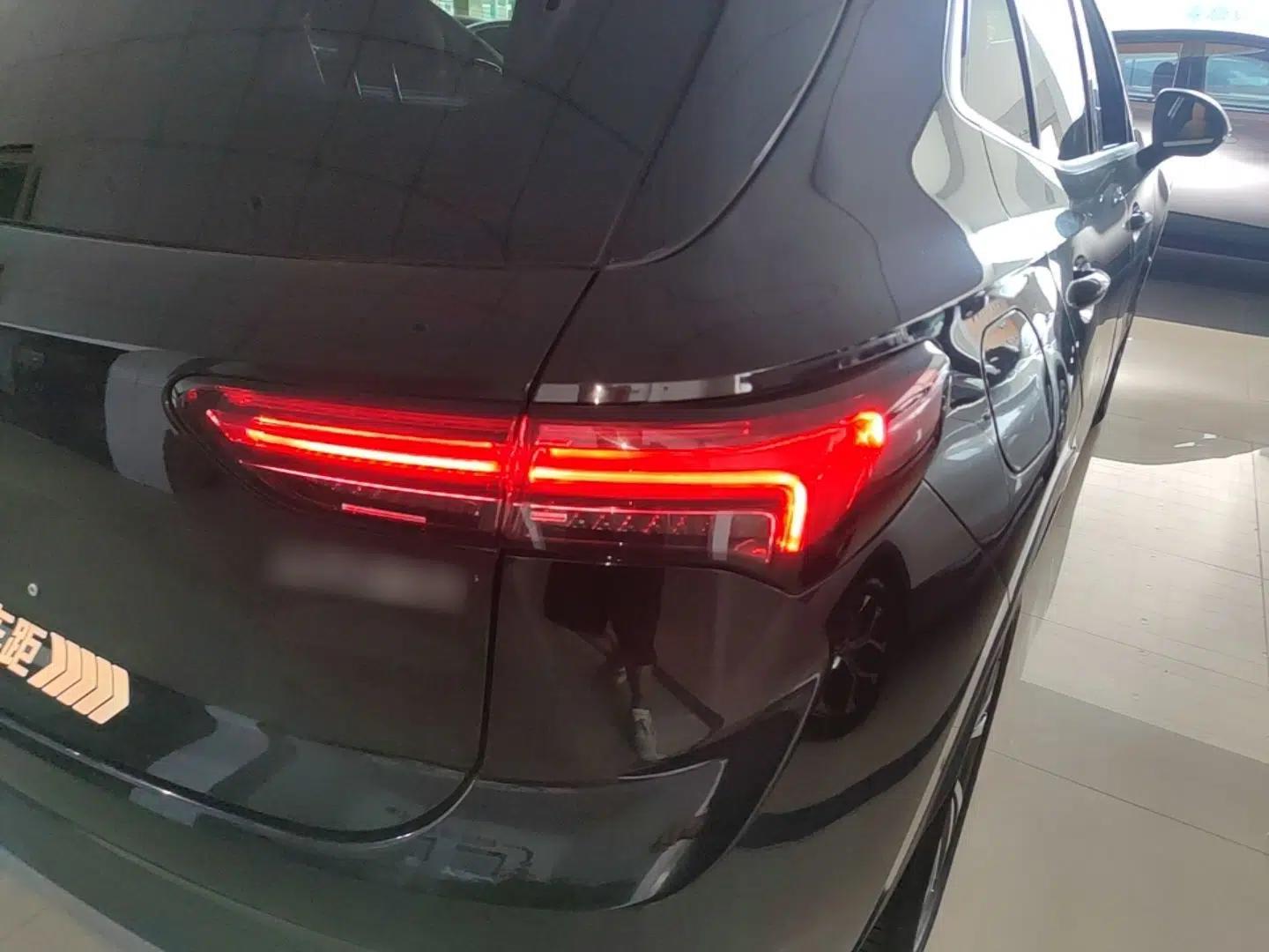 Buick Envision 2020 Encore S 652T Two-Wheel Drive Luxury Model — миниатюра 9