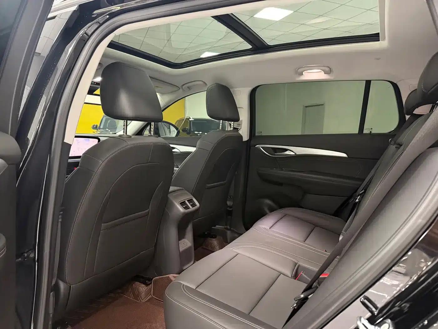2025 Buick Envision Plus 28T AWD Platinum Edition — миниатюра 6