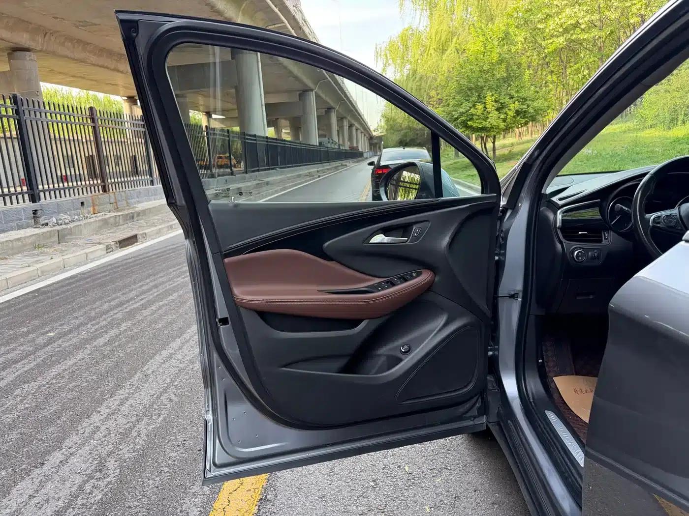 2018 Buick Envision Plus 28T AWD Elite — миниатюра 11