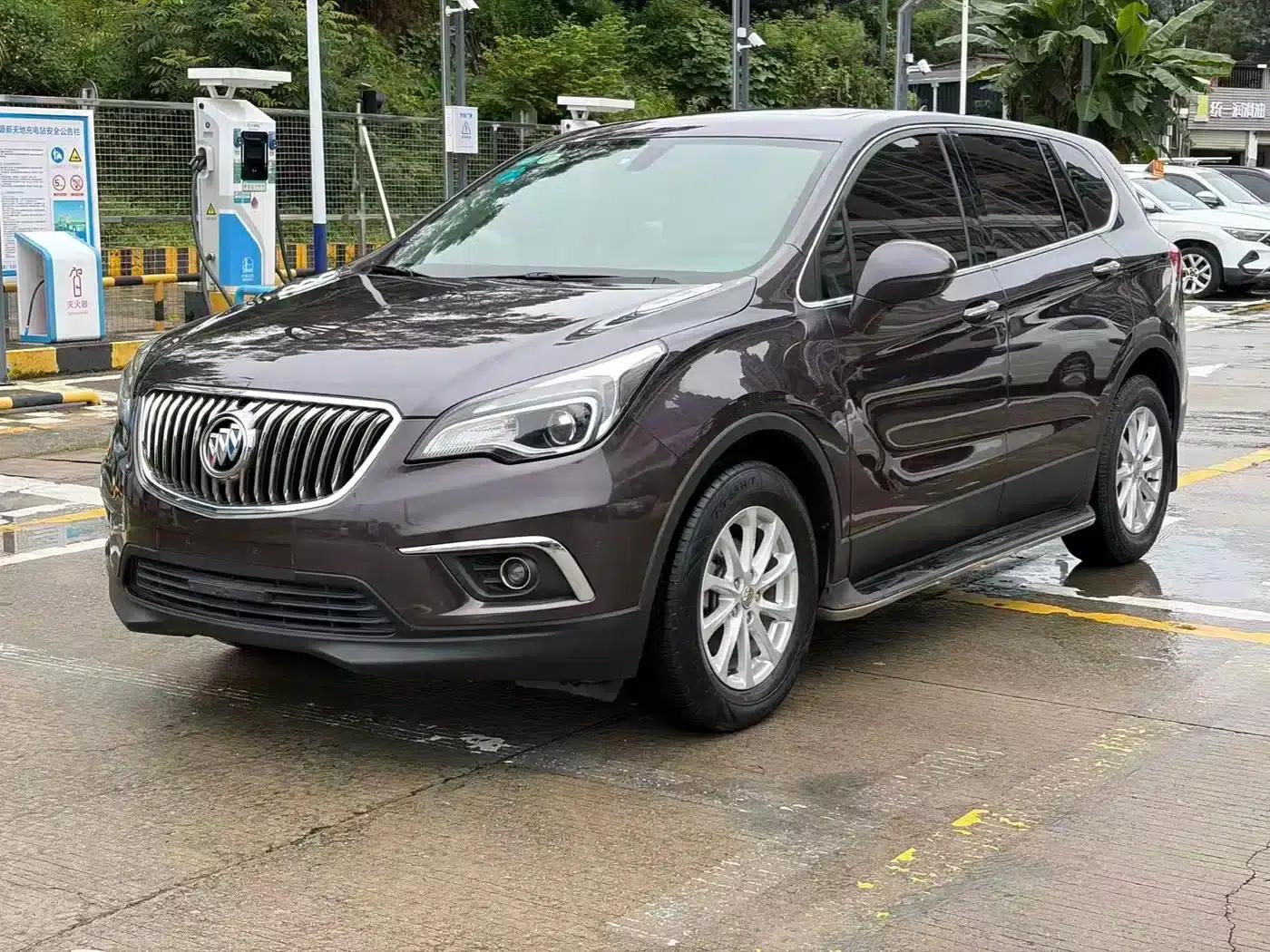 2017 Buick Envision Plus 20T Two-Wheel Drive Leading Edition — миниатюра 1