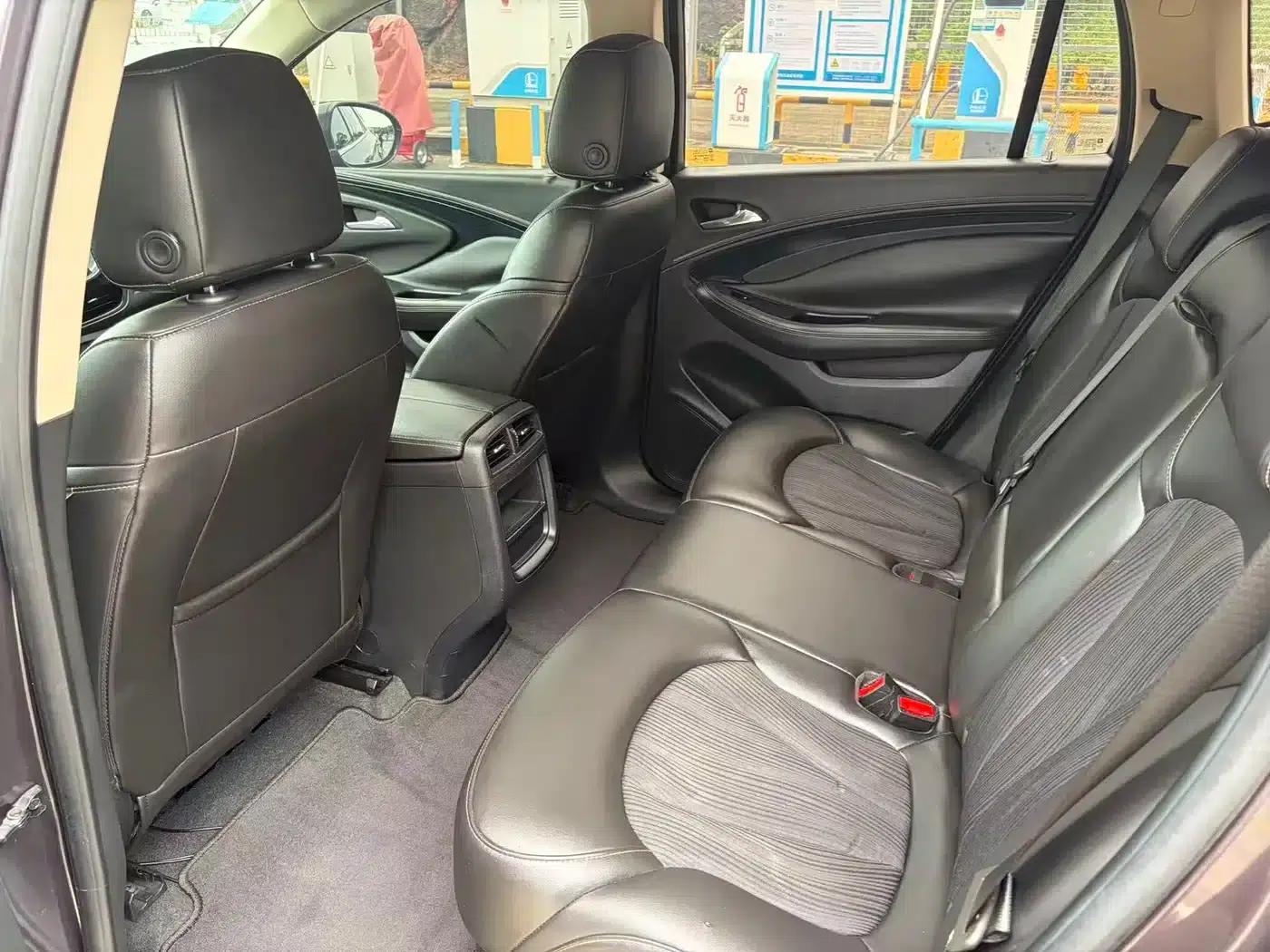 2017 Buick Envision Plus 20T Two-Wheel Drive Leading Edition — миниатюра 5