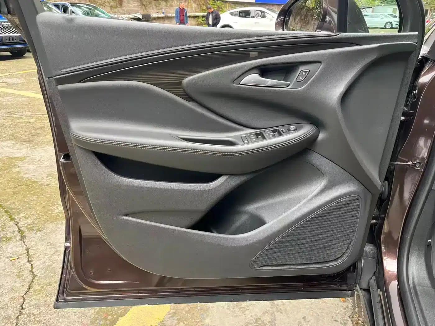 Envision Plus 2021 532T 2WD Leading Edition — миниатюра 8