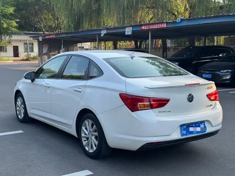 Buick Verano 2017 Sedan 15S Automatic Entry-Level — миниатюра 4