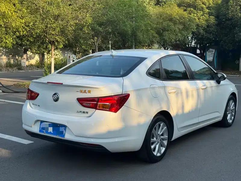 Buick Verano 2017 Sedan 15S Automatic Entry-Level — миниатюра 6