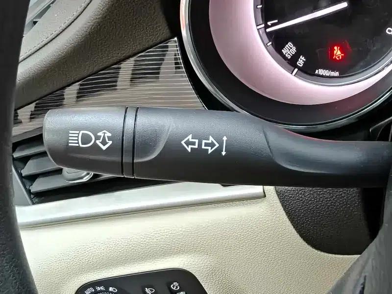 Buick Verano 2017 Sedan 15S Automatic Leading Edition — миниатюра 30