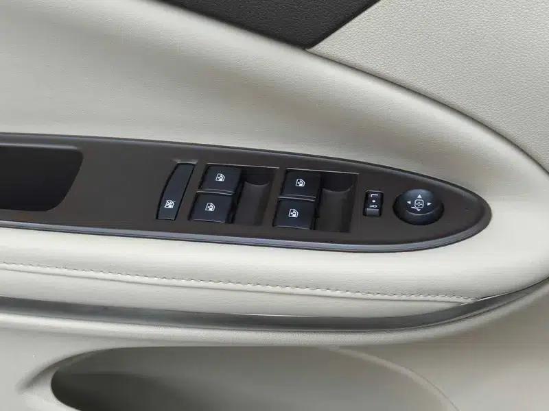 Buick Verano 2017 Sedan 15S Automatic Leading Edition — миниатюра 36