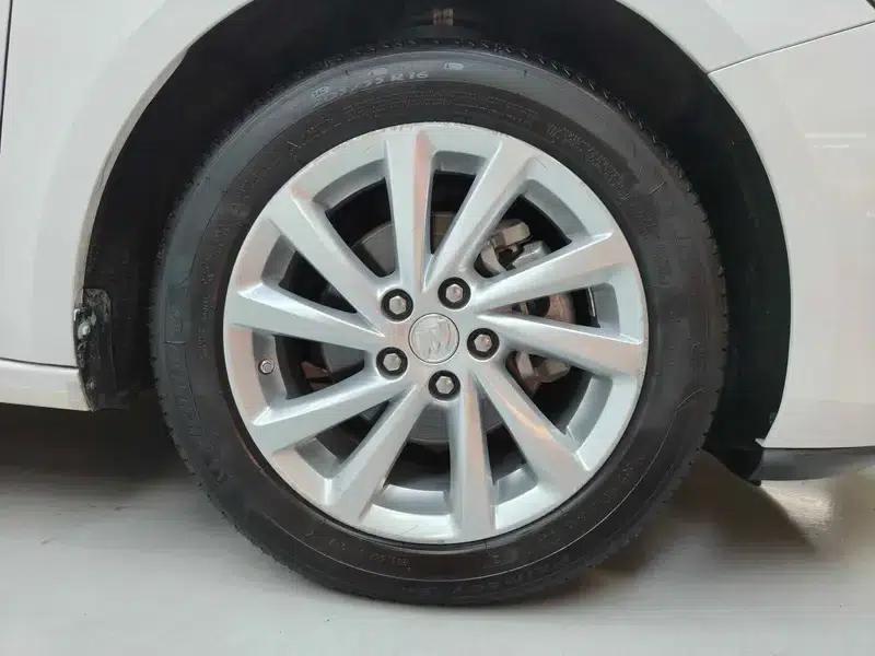 Buick Verano 2017 Sedan 15S Automatic Leading Edition — миниатюра 9