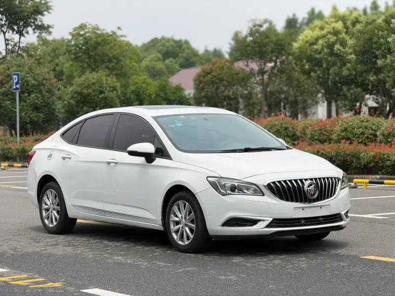 Buick Verano 2017 Sedan 20T Dual-Clutch Leading Edition — миниатюра 3