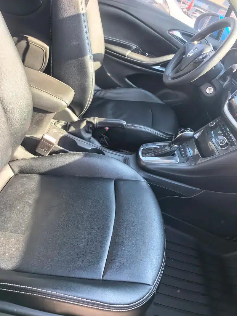Buick Verano 2018 Hatchback 15S Automatic Entry-Level Model — миниатюра 4