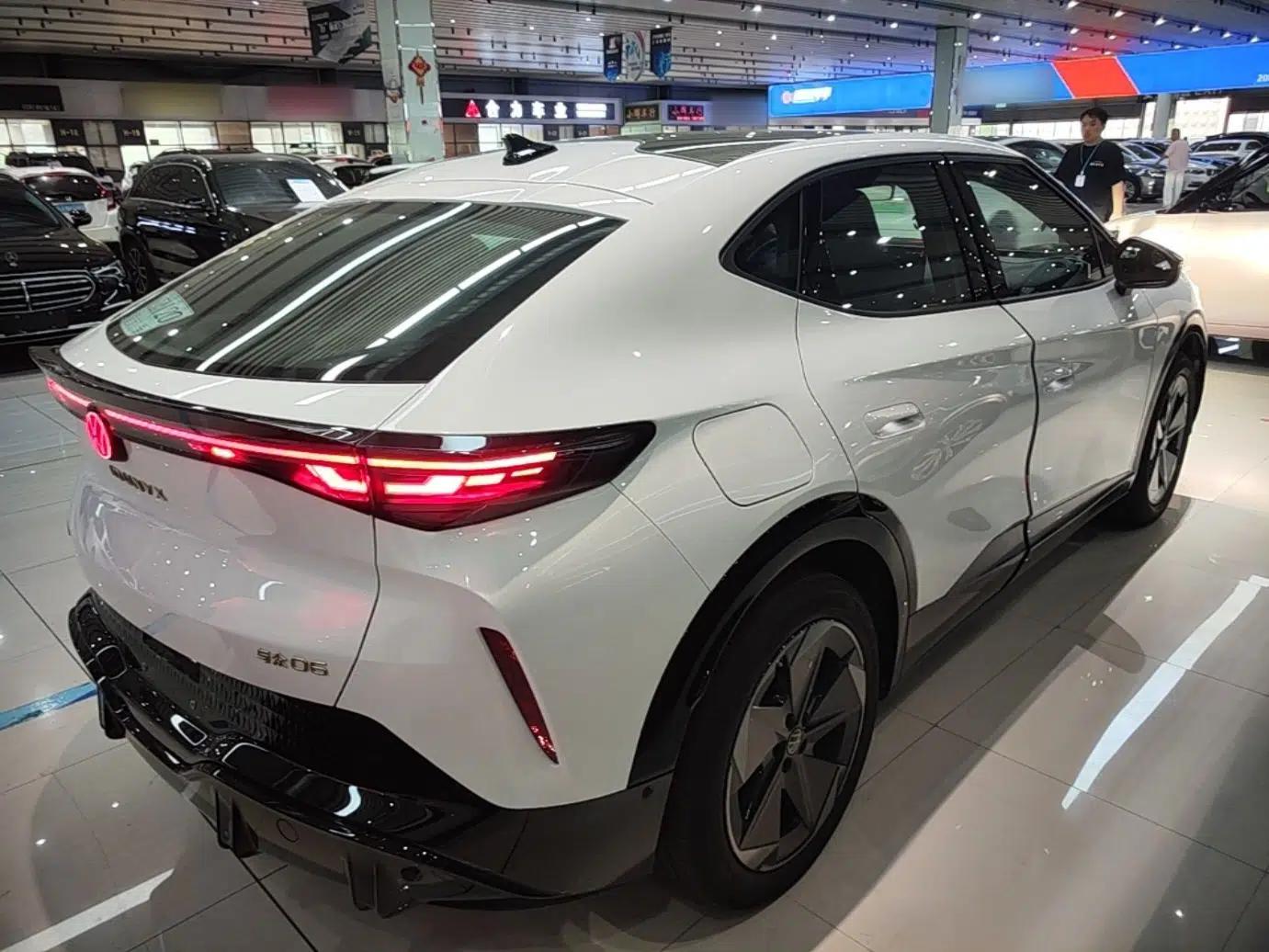 Volkswagen ID.UNYX 2025 Pure Model — миниатюра 6