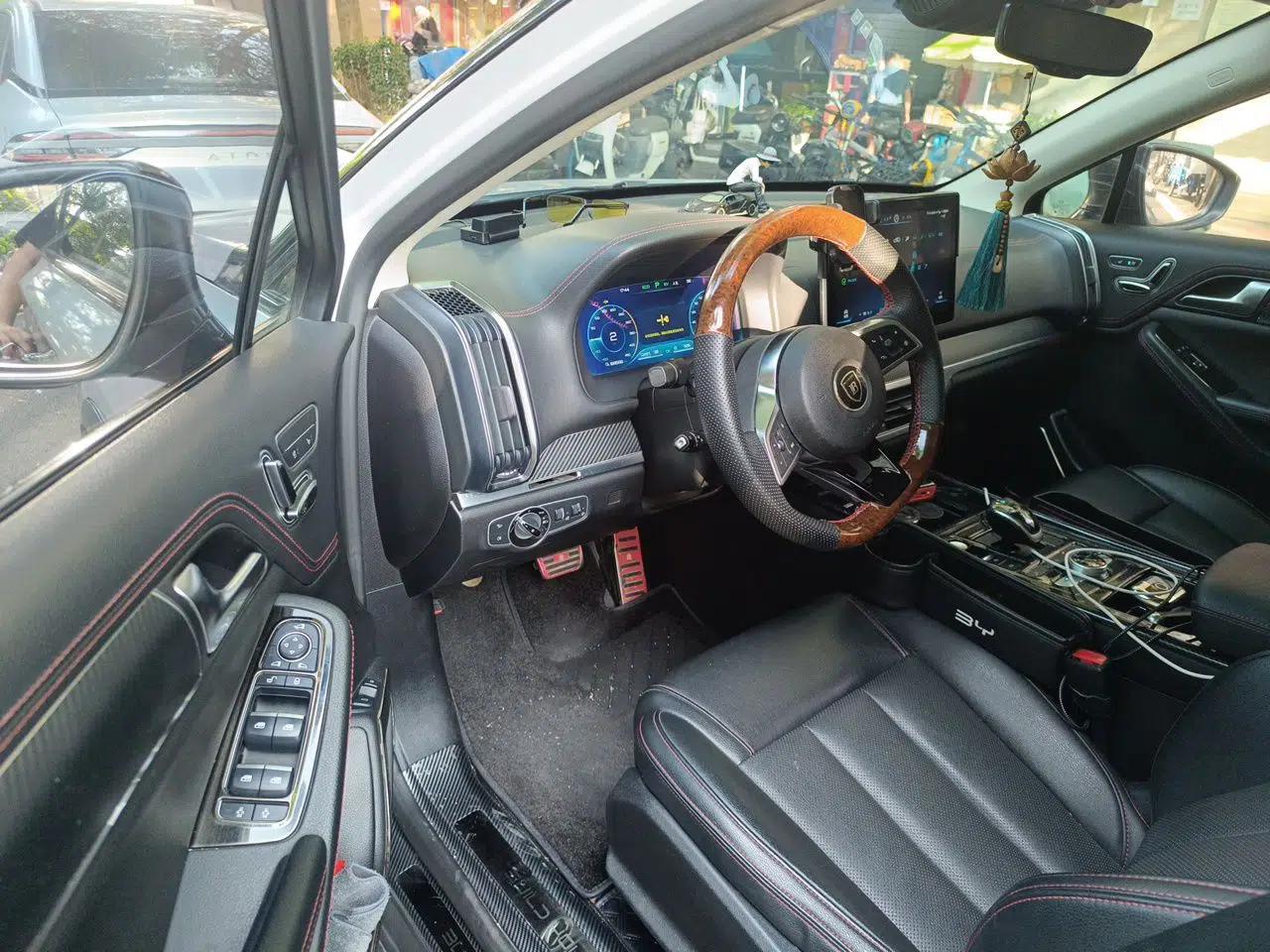 BYD Tang New Energy 2019 DM 2.0T All-Wheel Drive Smart Connectivity Enjoyment Model 7 Seats China VI Standard — миниатюра 16